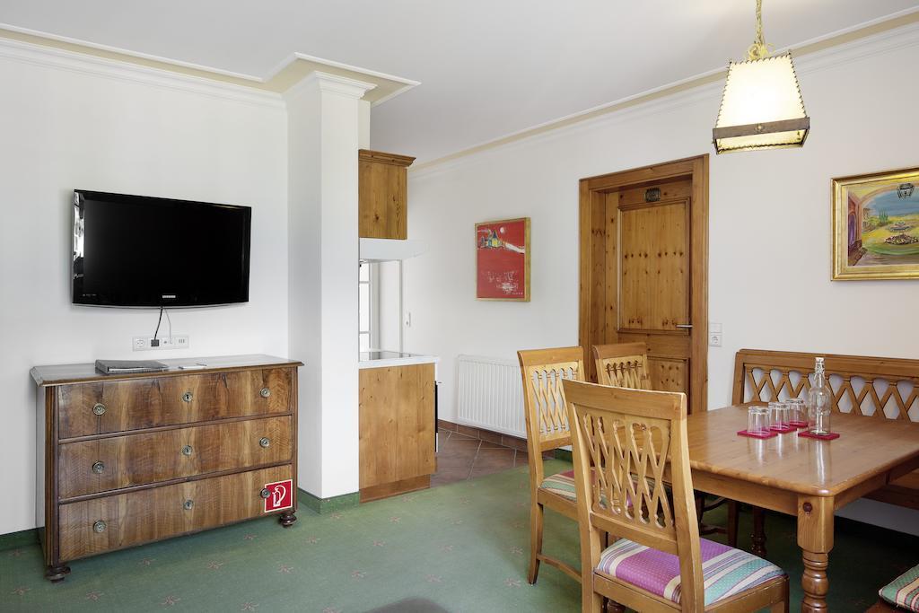 Aparthotel Chalet Wetzlgut Bad Gastein Rom bilde